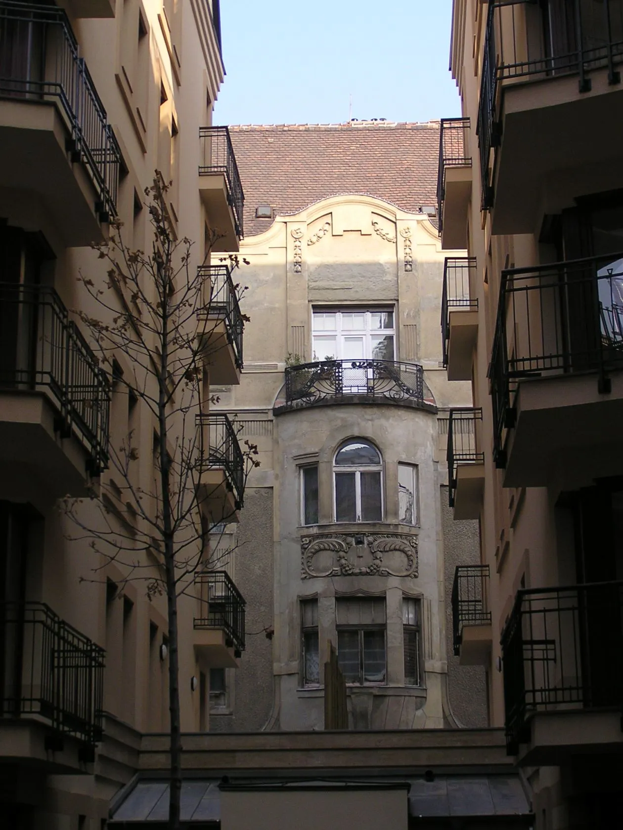 King Court