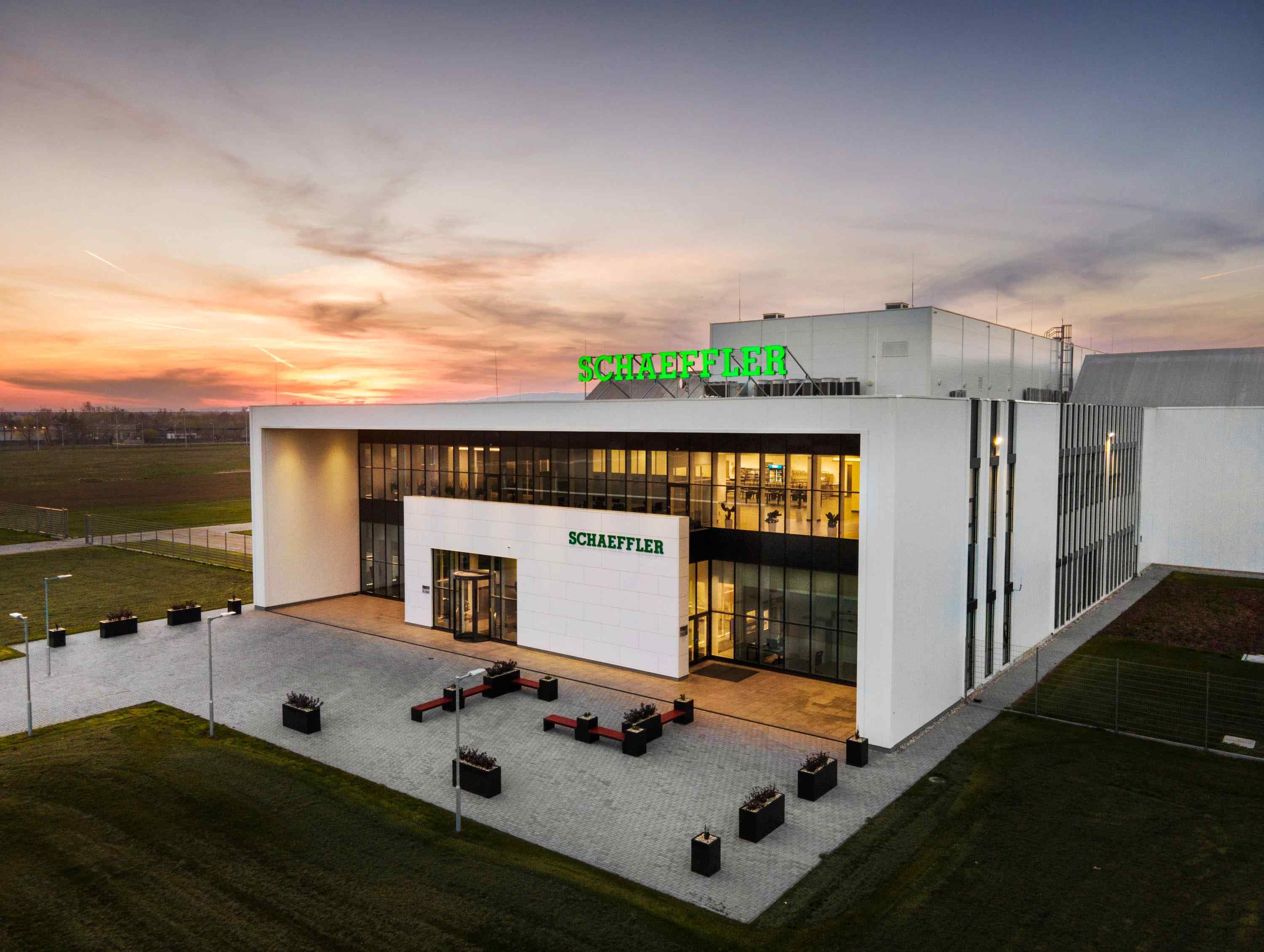 Schaeffler Savaria - E-mobility factory
