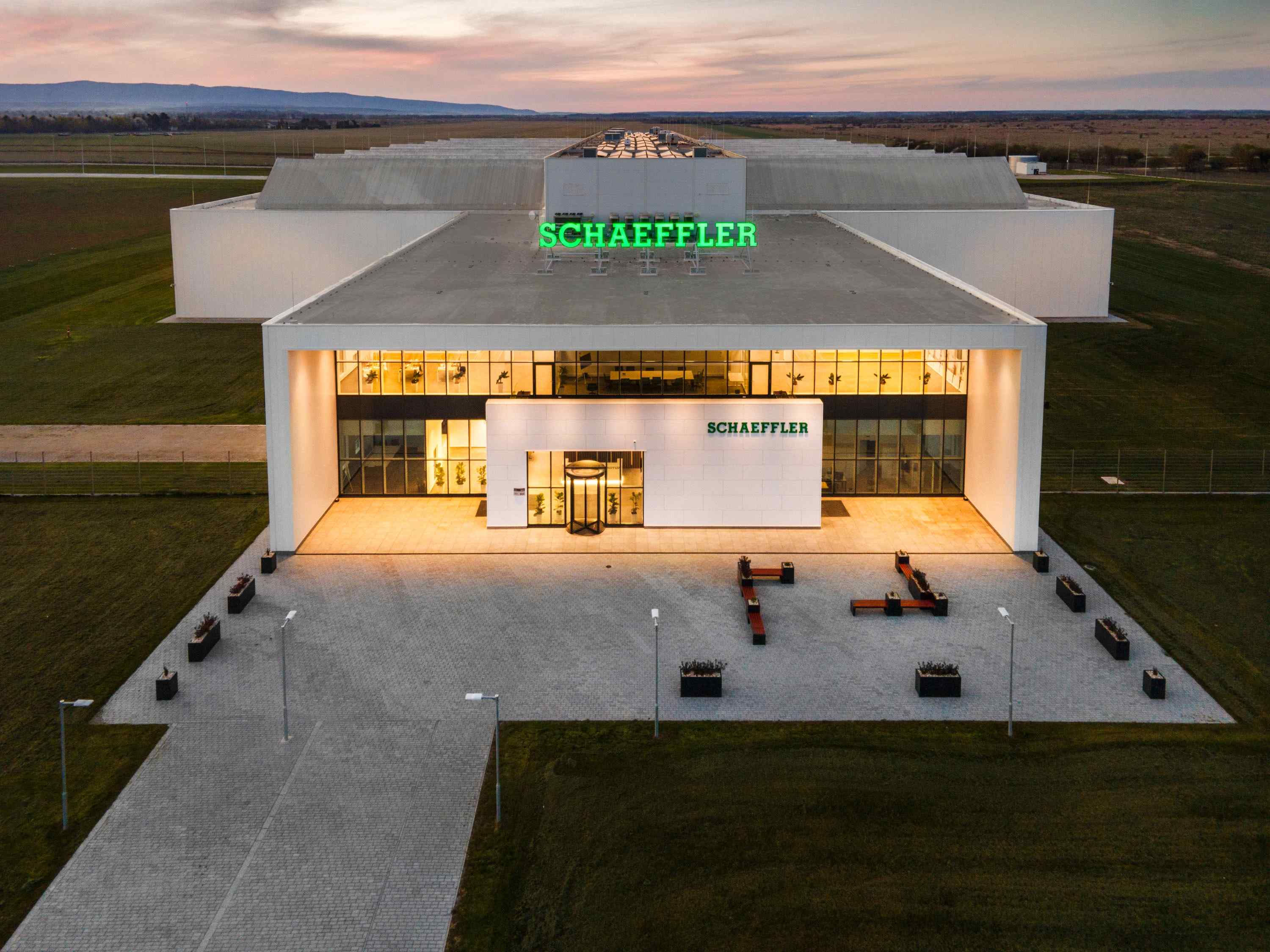 Schaeffler Savaria - E-mobility factory